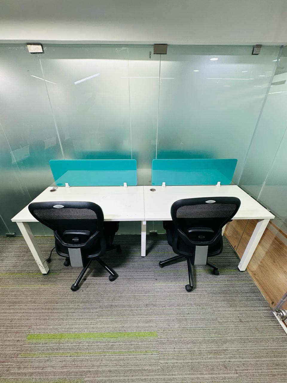 Hot Desk
